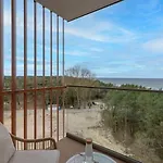 Apartman With Direct Sea View *