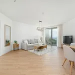 Apartman With Direct Sea View