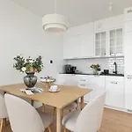 With Direct Sea View Apartman