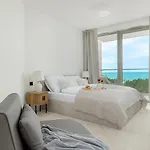 With Direct Sea View *